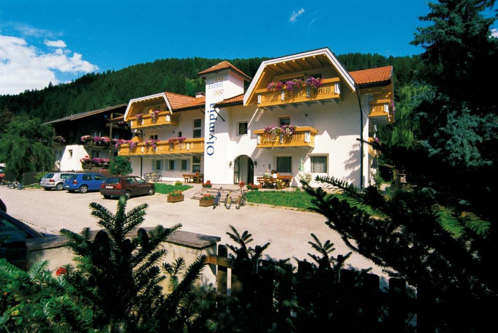 Hotel Olympia Sarentino Exterior foto